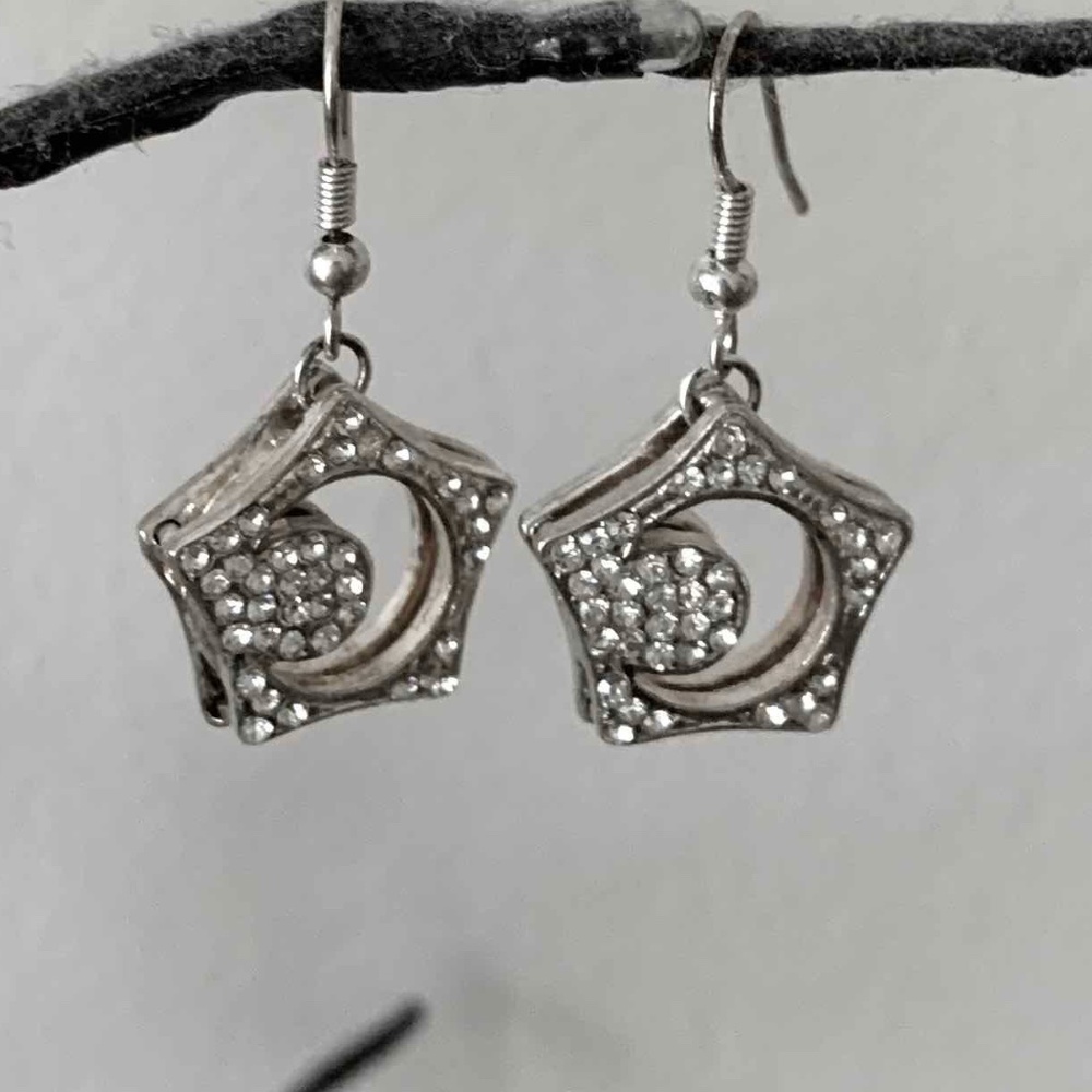 Star Shape Silver Rhinestone Earrings - Picture 2 of 2